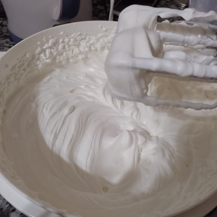 review photo of Richs Whip Topping Base shared by @barbaraverburg on 28 Apr 2022 - review