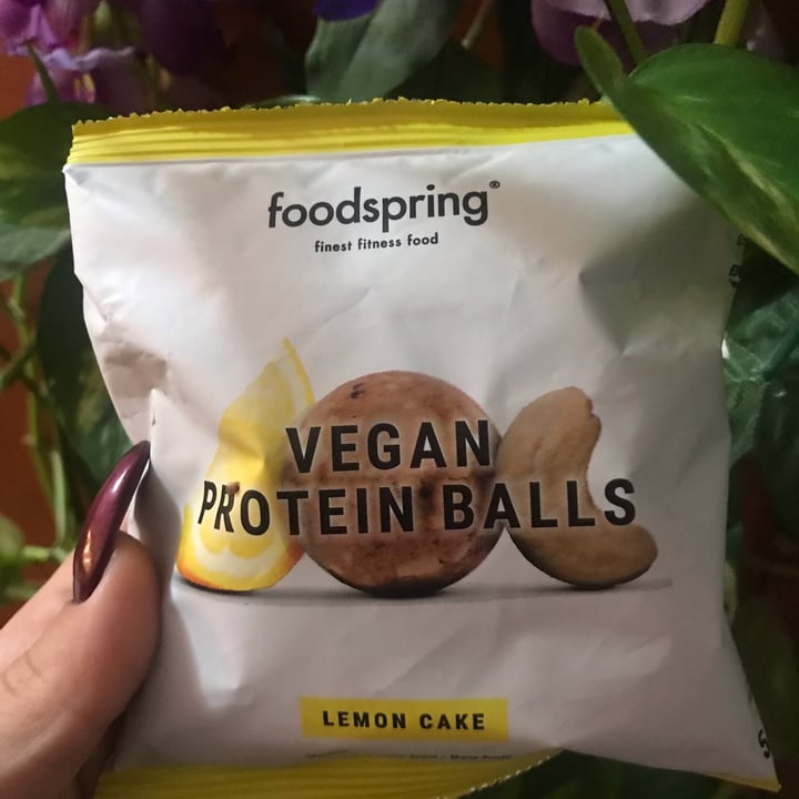 Foodspring Vegan Protein Balls (Lemon Cake) Review abillion