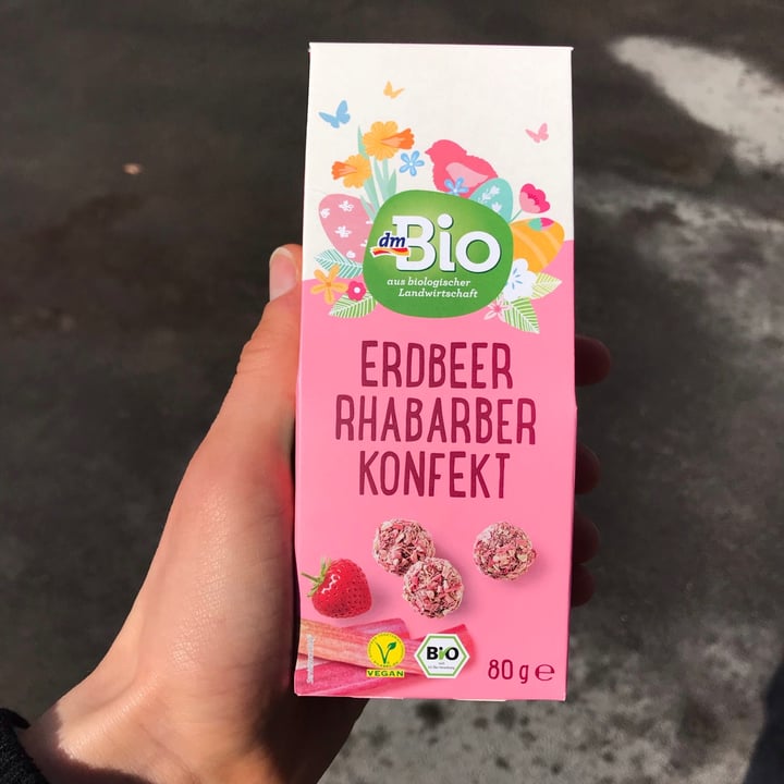 dmBio Erdbeer Rhabarber Konfekt Review | abillion