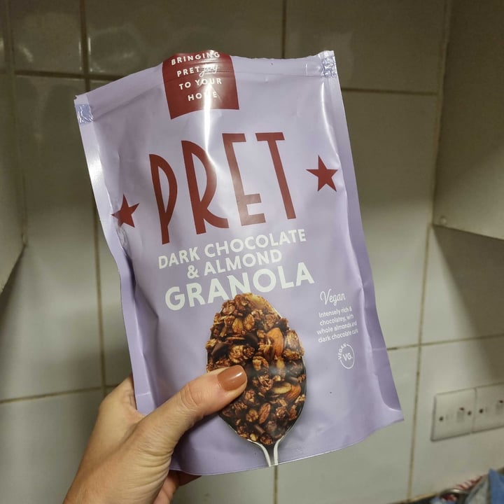 Pret A Manger Dark Chocolate & Almond Granola Review abillion