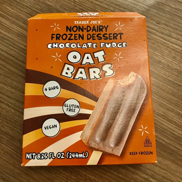 Trader Joe's Chocolate Fudge Oat Bars Review abillion