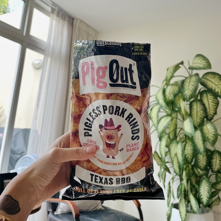 review photo of Outstanding Foods Pig List Pork Rinds Texas BBQ shared by @chevonnecheng on 05 Feb 2022 - review