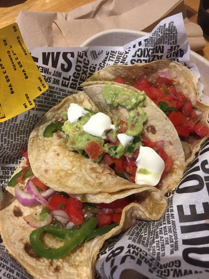 Guzman Y Gomez Quesadillas Sauteéd Vegetables with Guacamole Reviews