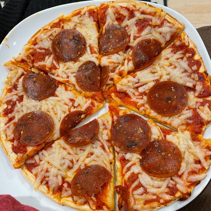 Daiya Meatless Pepperoni Style Pizza Review abillion
