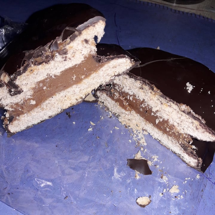 review photo of NATGEN Alfajor Lolo shared by @veganabanana on 03 Dec 2020 - review