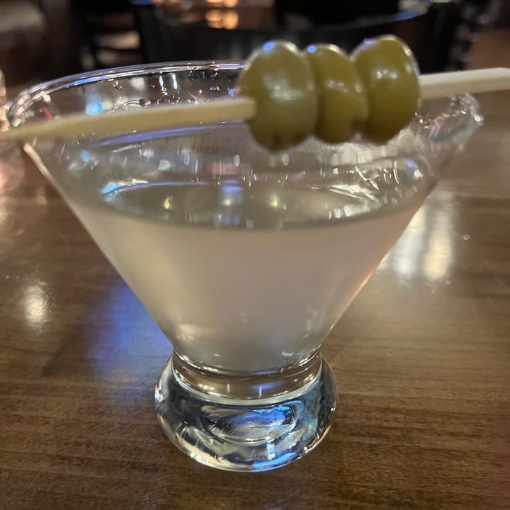 Cedars Restaurant & Lounge Gin Martini Reviews abillion