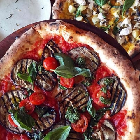 Melanzane pizza