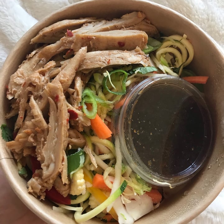 Gracious Grub United Kingdom Salt & Pepper Salad Bowl Review abillion