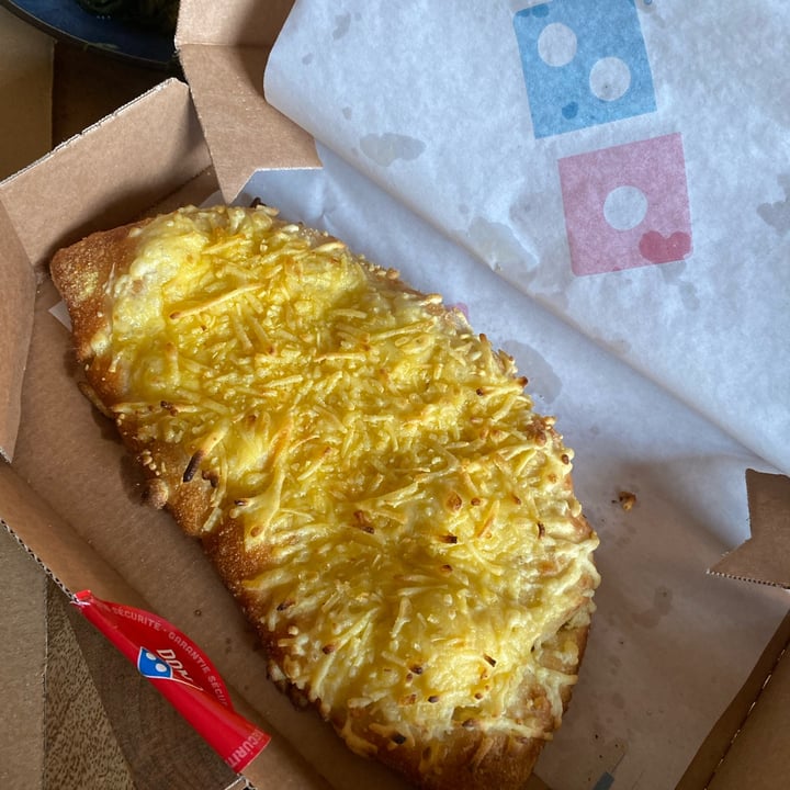 Domino's Pizza SaintMalo Gare Cheesy bread vegan Reviews abillion
