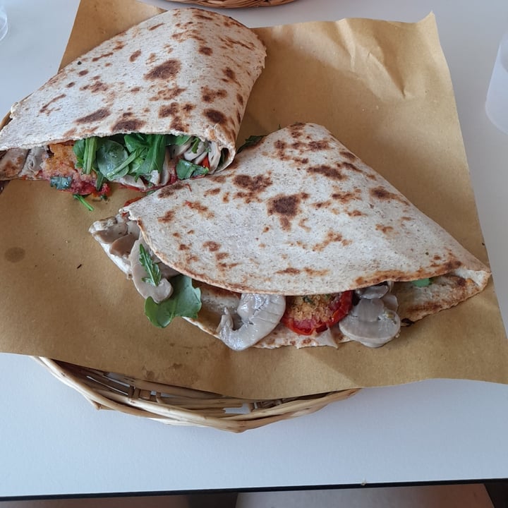 La Piada di Amerigo Rimini, Italy Vegana ai 7 cereali Review abillion