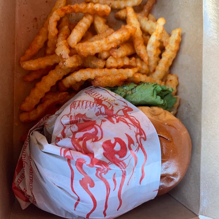 LETTUCE FEAST Sherman Oaks, Los Angeles, United States Hot Honey Nashville Sando Review abillion