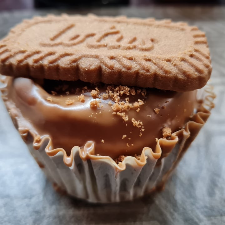 Dolce Bakery Lotus Biscoff Cruffin Review abillion