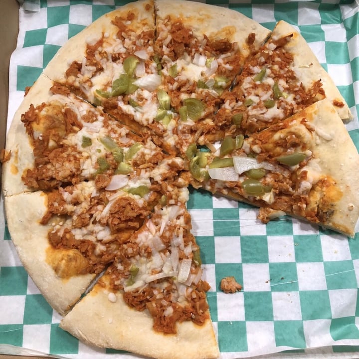 Dunedin Vegan Deli Clearwater, United States Bluffalo Chikken Pizza