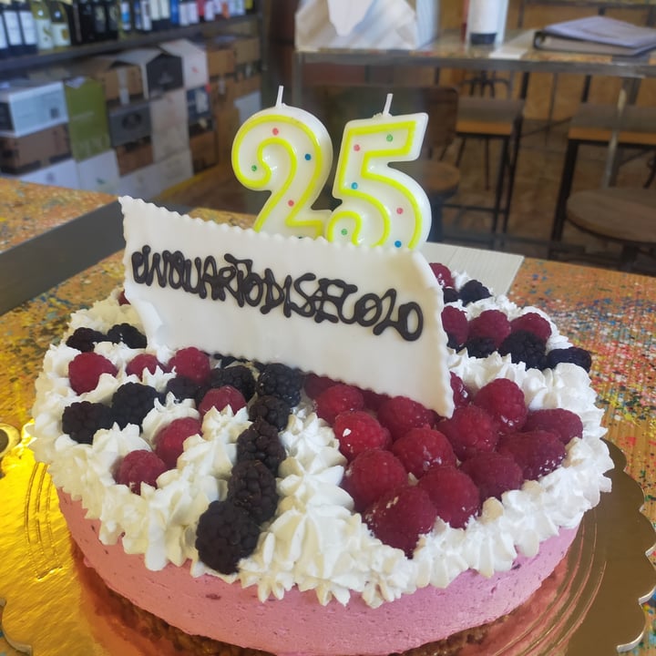 Gelateria Pasticceria Biancaneve Torta semifreddo ai frutti di bosco ...