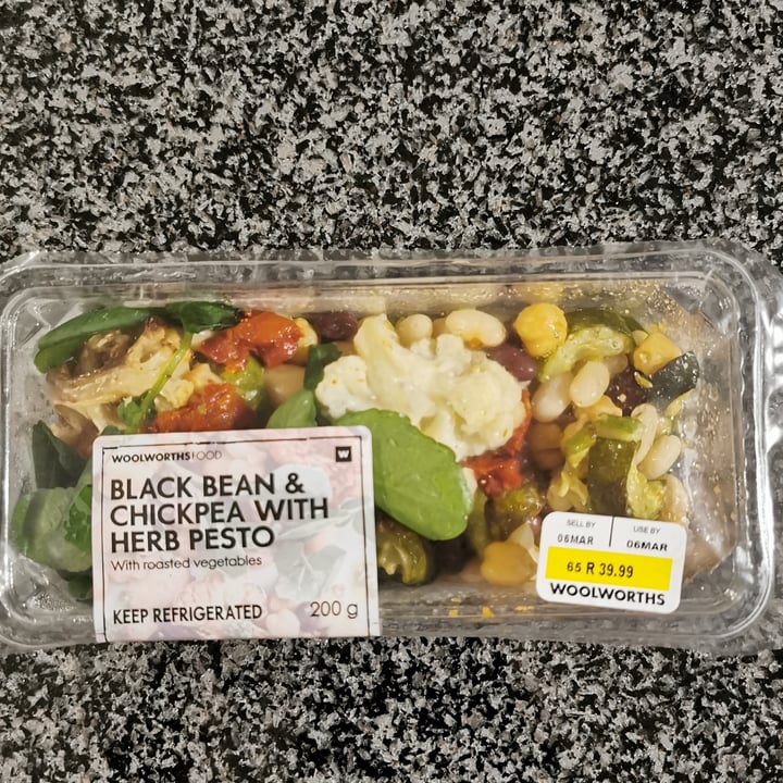 Woolworths Black bean and chickpea with herb pesto Review abillion