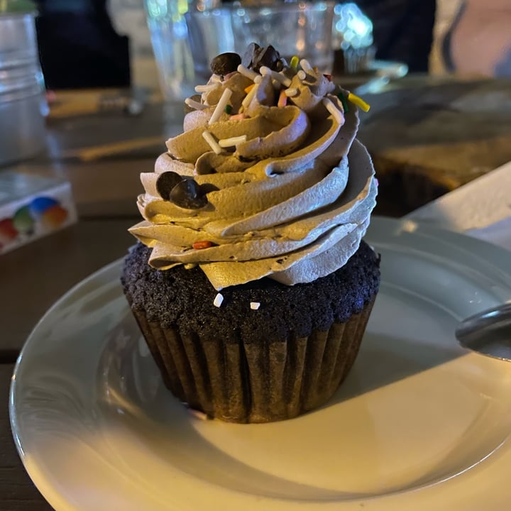 Almond Butterfly Gluten Free Café & Chocolate Cupcake Reviews