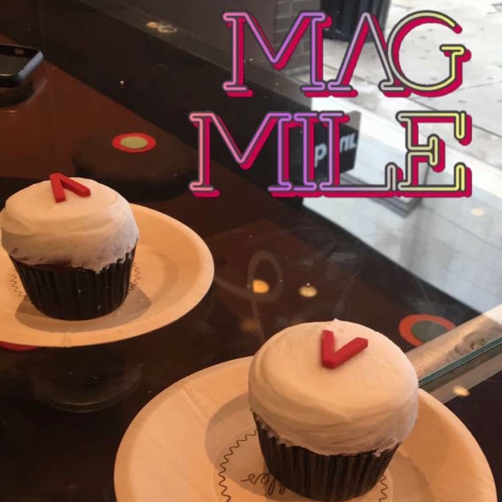 Sprinkles Cupcakes Beverly Hills, United States Vegan Red Velvet Cupcake Review abillion