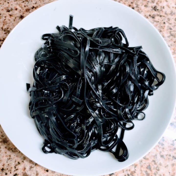 QRA Foods Organic Charcoal Handmade Noodle Review | abillion