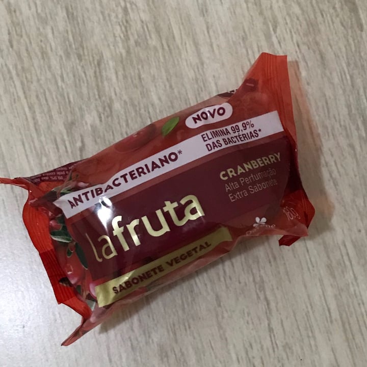 review photo of Davene Sabonete La Fruta - Cranberry shared by @joytargino on 10 Sep 2021 - review