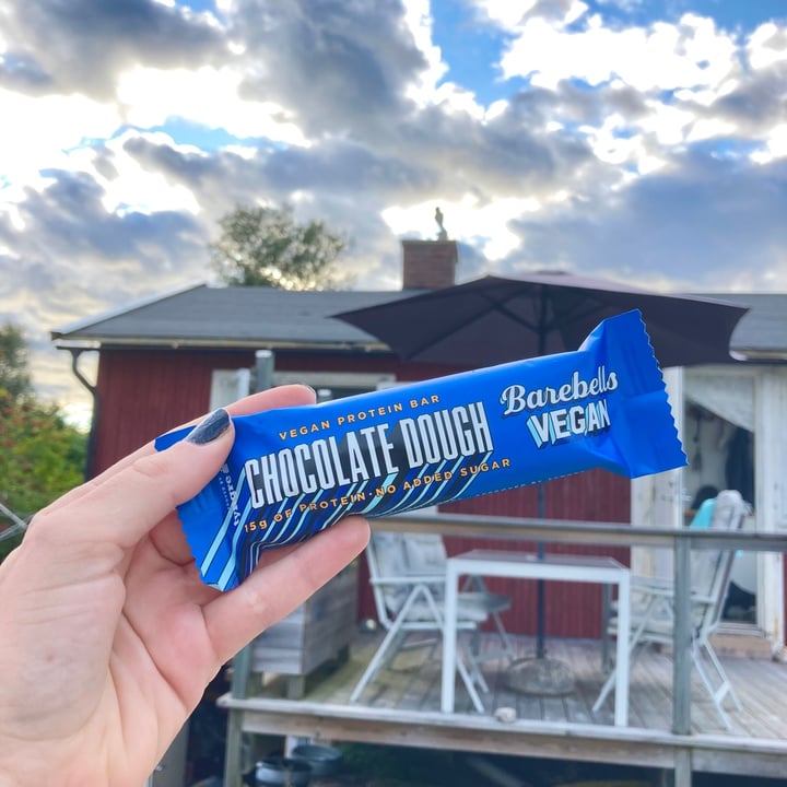 Barebells Vegan Chocolate Dough Review abillion