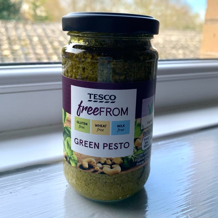 Tesco Free From Green pesto Reviews abillion