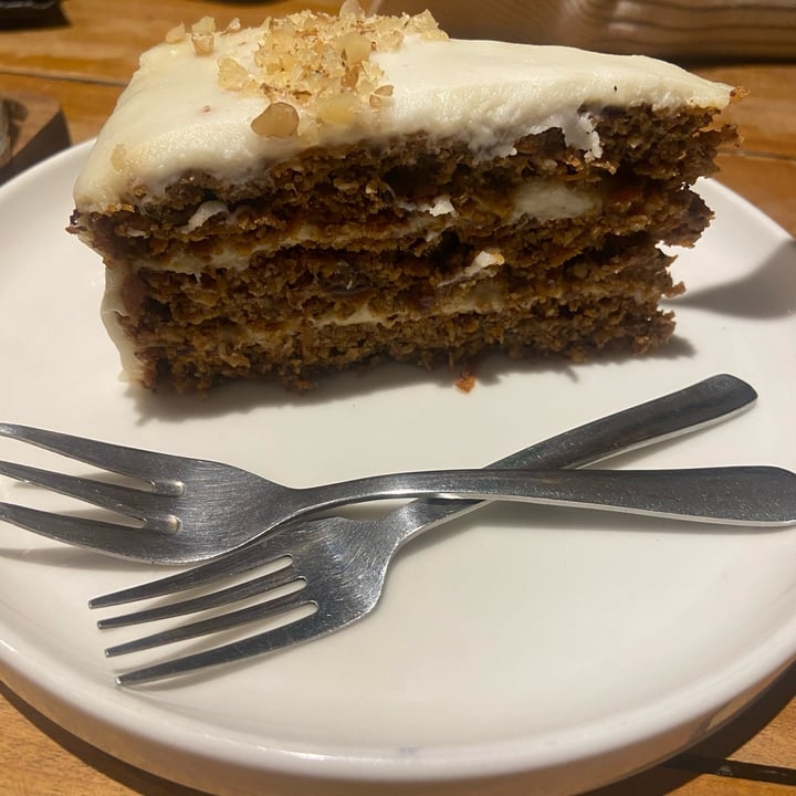 secret-spot-canggu-indonesia-carrot-cake-review-abillion