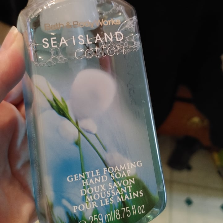 Bath & Body Works Sea island cotton hand soap Review abillion
