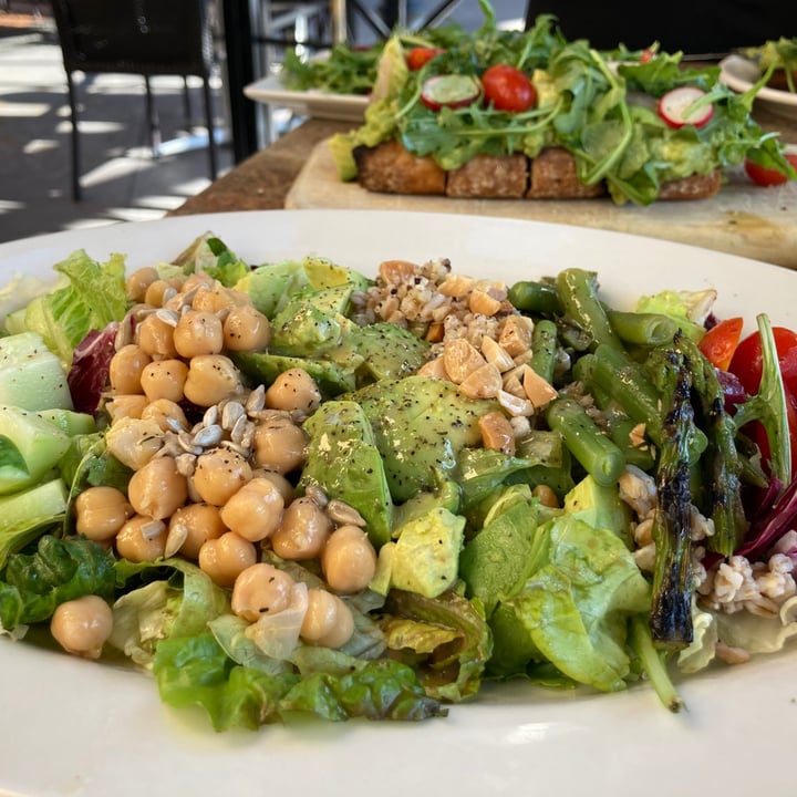 The Cheesecake Factory Vegan Cobb Salad Reviews abillion