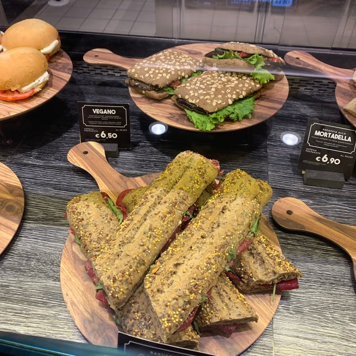 review photo of Moka Café Gourmé - Air side Vegan Sandwich With Hummus shared by @slovenianveganfinds on 05 Sep 2022 - review