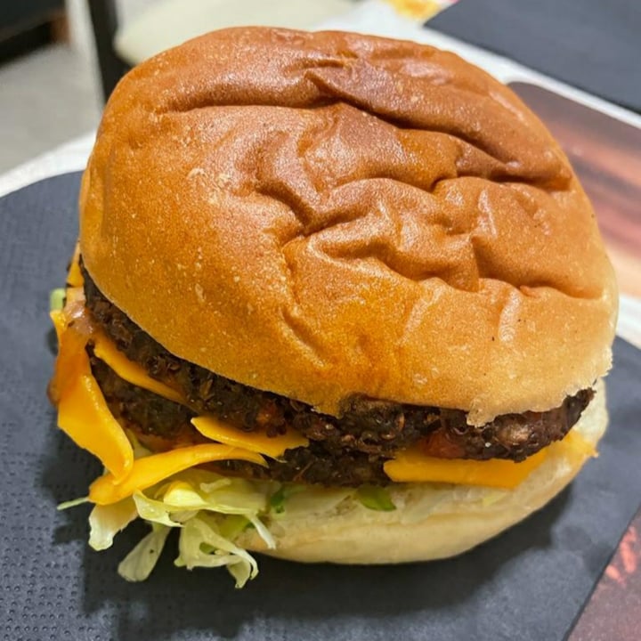 review photo of Hood Burger ViΔ Robin Hood shared by @fellfromclear on 23 Jan 2022 - review