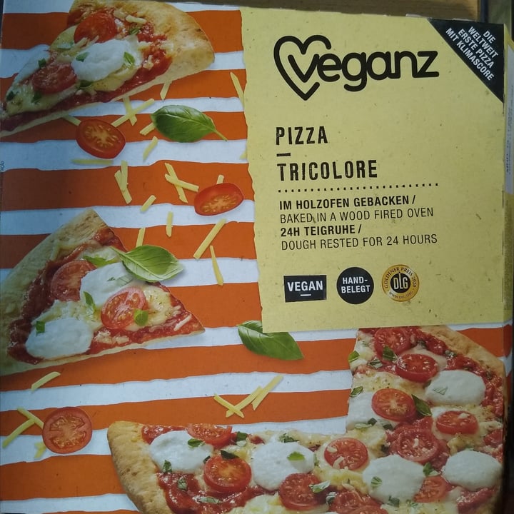 Veganz pizza tricolore Review | abillion