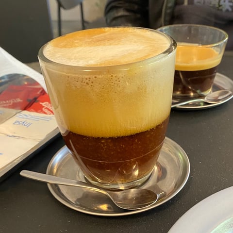 cafe con leche de almendras