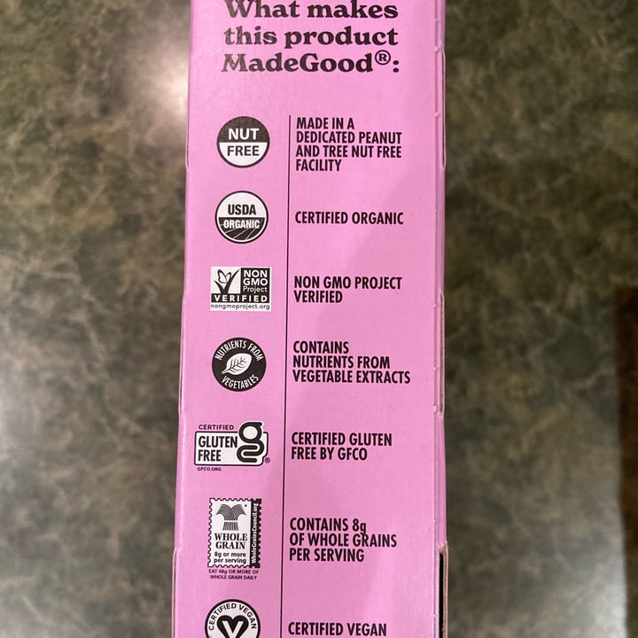 Made Good Chocolate Drizzled Granola Bars Birthday Cake Flavor Review