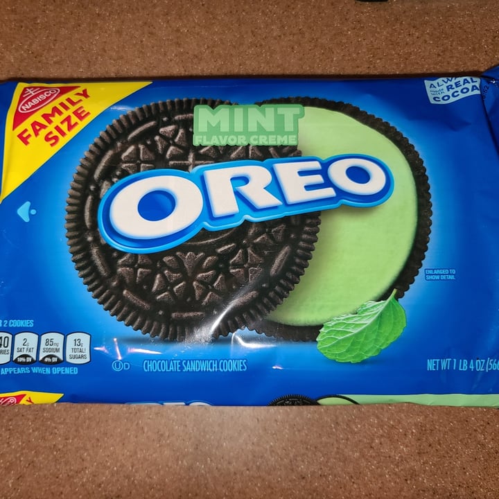 Nabisco Mint Cream Oreo Cookies Review | abillion