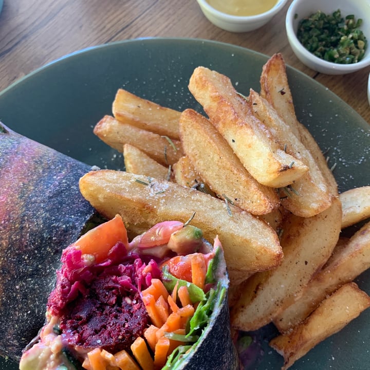 Eat.Surf.Yoga Lifestyle Centre Independently Blended Health Cafe Surf