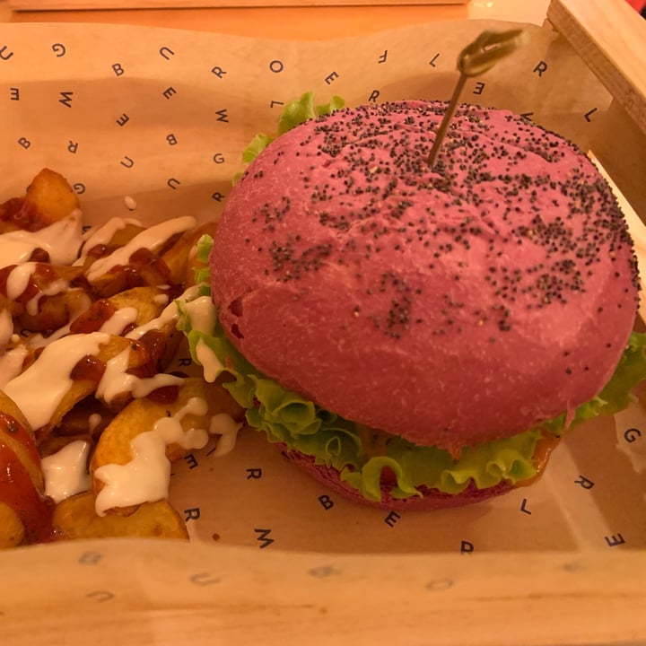 Flower Burger Bologna, Italy Cherry Bomb Review abillion