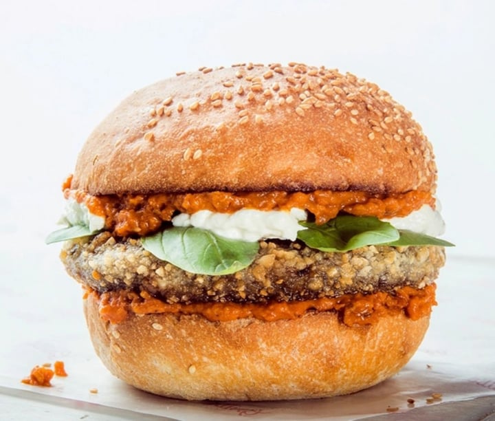 Grill'd Robina Mushroom slider burger Reviews abillion