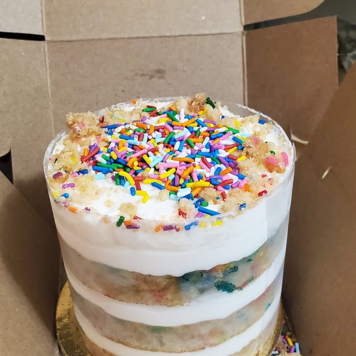 Bonus Bakery Central Vancouver, Vancouver, Canada Funfetti Cake Review