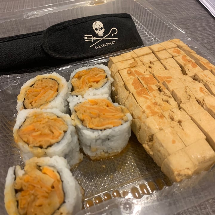 QQ Sushi Lindsay, Kawartha Lakes, Canada Yam Tempura Maki Rolls Review