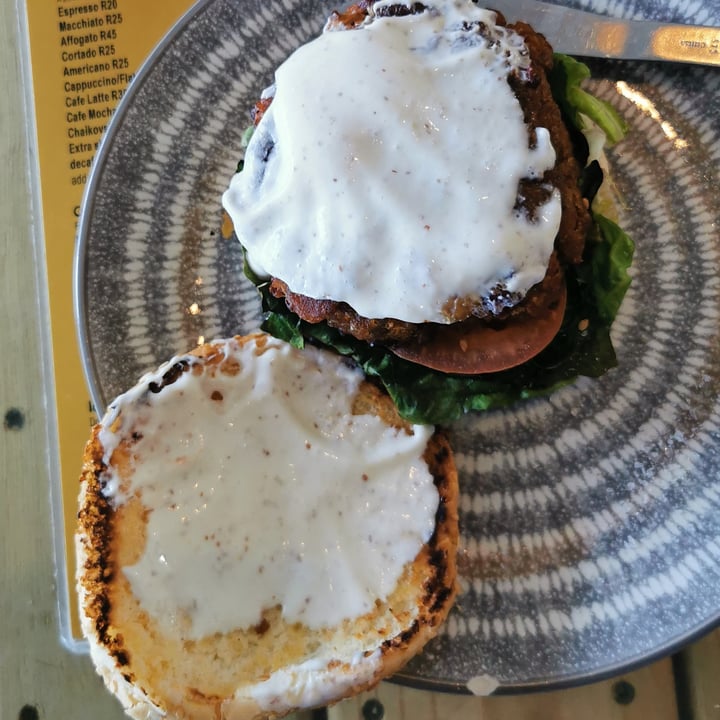 Hang Ten Cafe Cape Town, South Africa Bean Burger Review abillion
