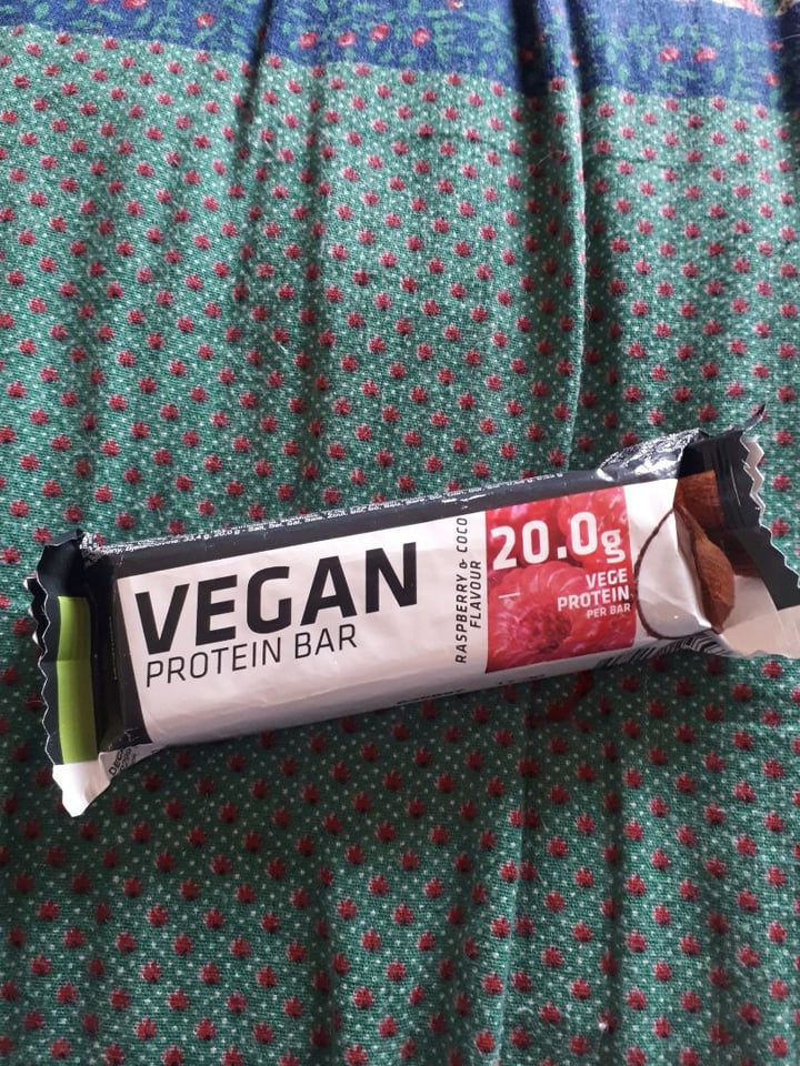 Decathlon Vegan Protein Bar Raspberry and Coco Flavour Reviews abillion
