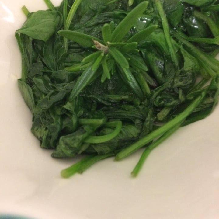photo of Woolworths Food Baby leaf spinach shared by @freedomforanimals on  09 Jun 2020 - review
