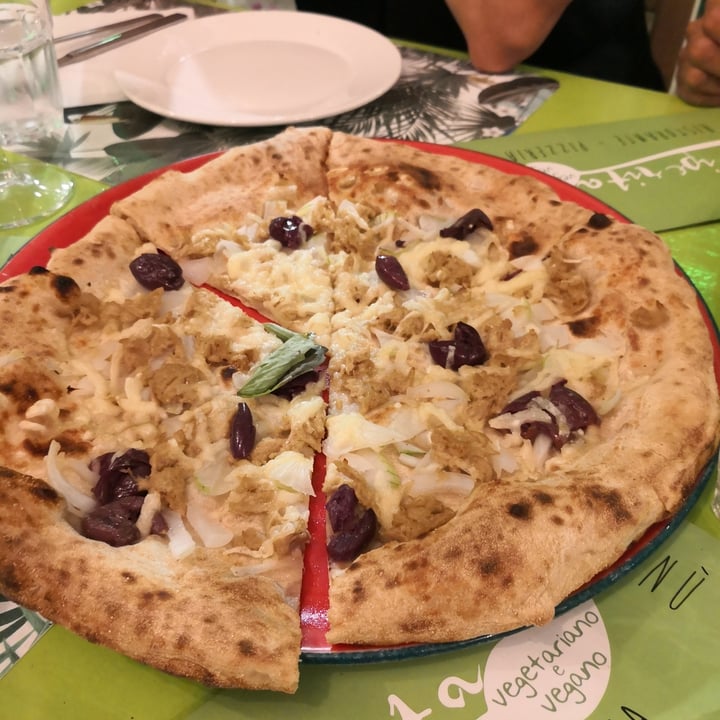 Piperita Vomero Napoli, Italy Pizza con Vuna Review abillion