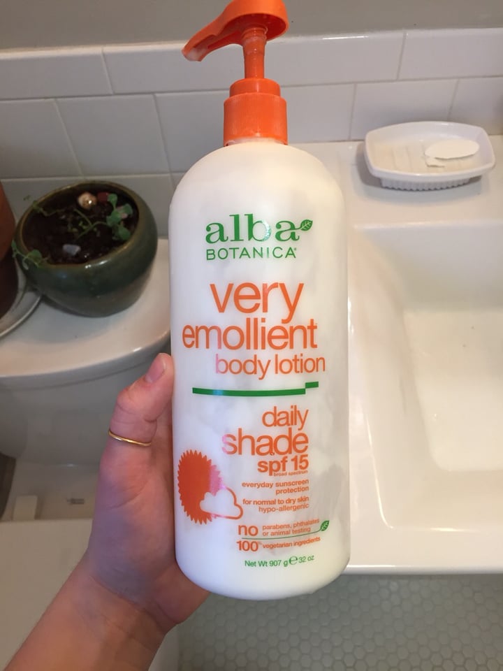 Alba Botanica Very emollient body lotion daily shade Review abillion