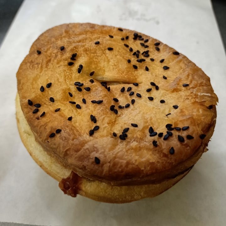 Richoux Patisserie Ellerslie, Auckland, New Zealand Vegan Cheeseburger