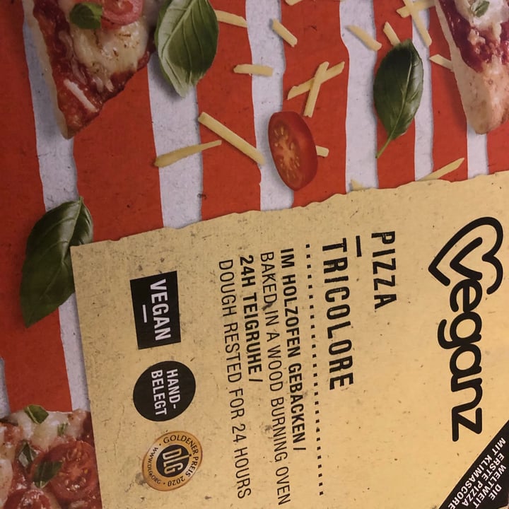 Veganz pizza tricolore Review | abillion