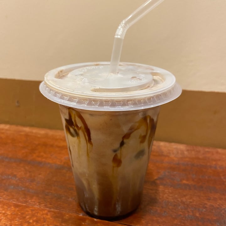 review photo of Hera Veggie Capuccino Gelado shared by @vegcomma on 26 Apr 2022 - review