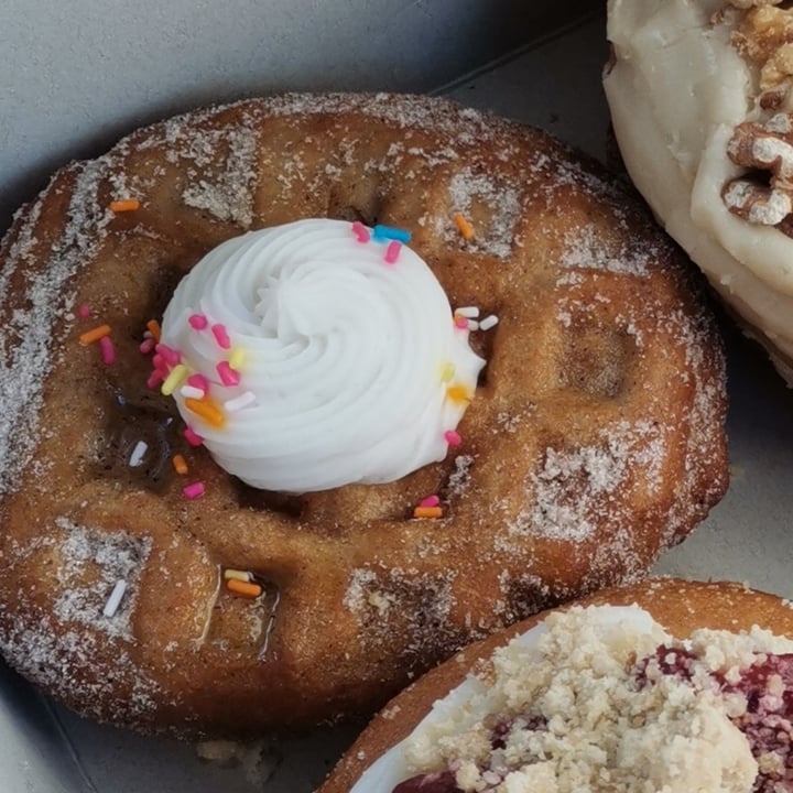 Grumpy & Runt Little Deli & Donuts South Africa Dwaffle Review abillion