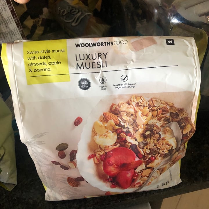 Woolworths Food Luxury muesli Review abillion