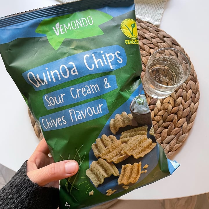 Vemondo Quinoa Chips Sour Cream & Chives Flavour Review abillion